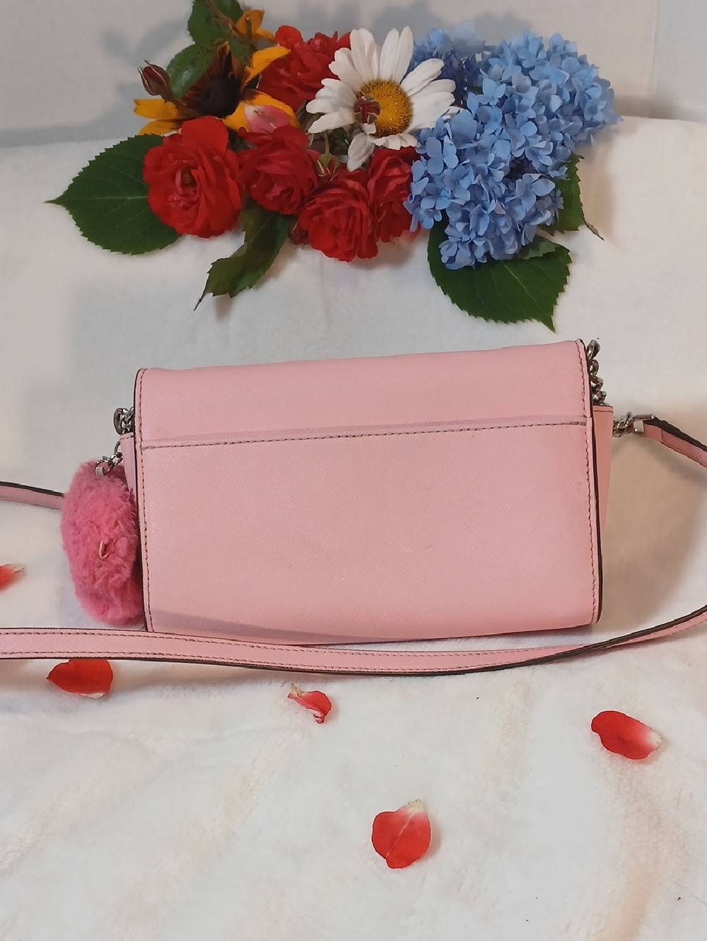 Kate Spade Light Pink Leather Crossbody W/ Heart & Bird Appliqué - Picture 2 of 7